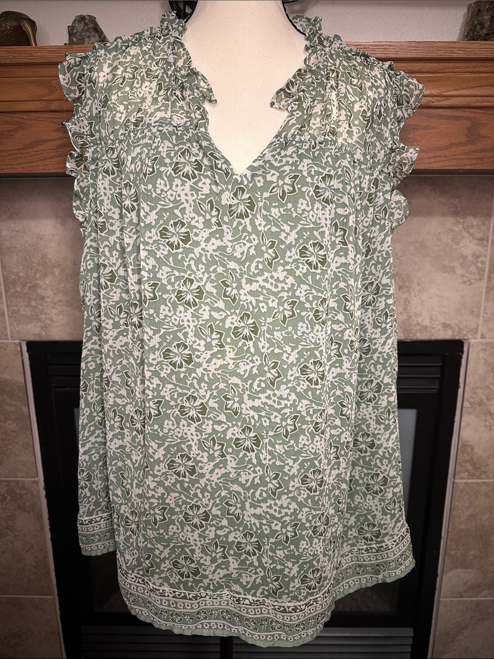 Lane Bryant Size 20 Boho Green Floral Ruffle V Neck Blouse Plus Size